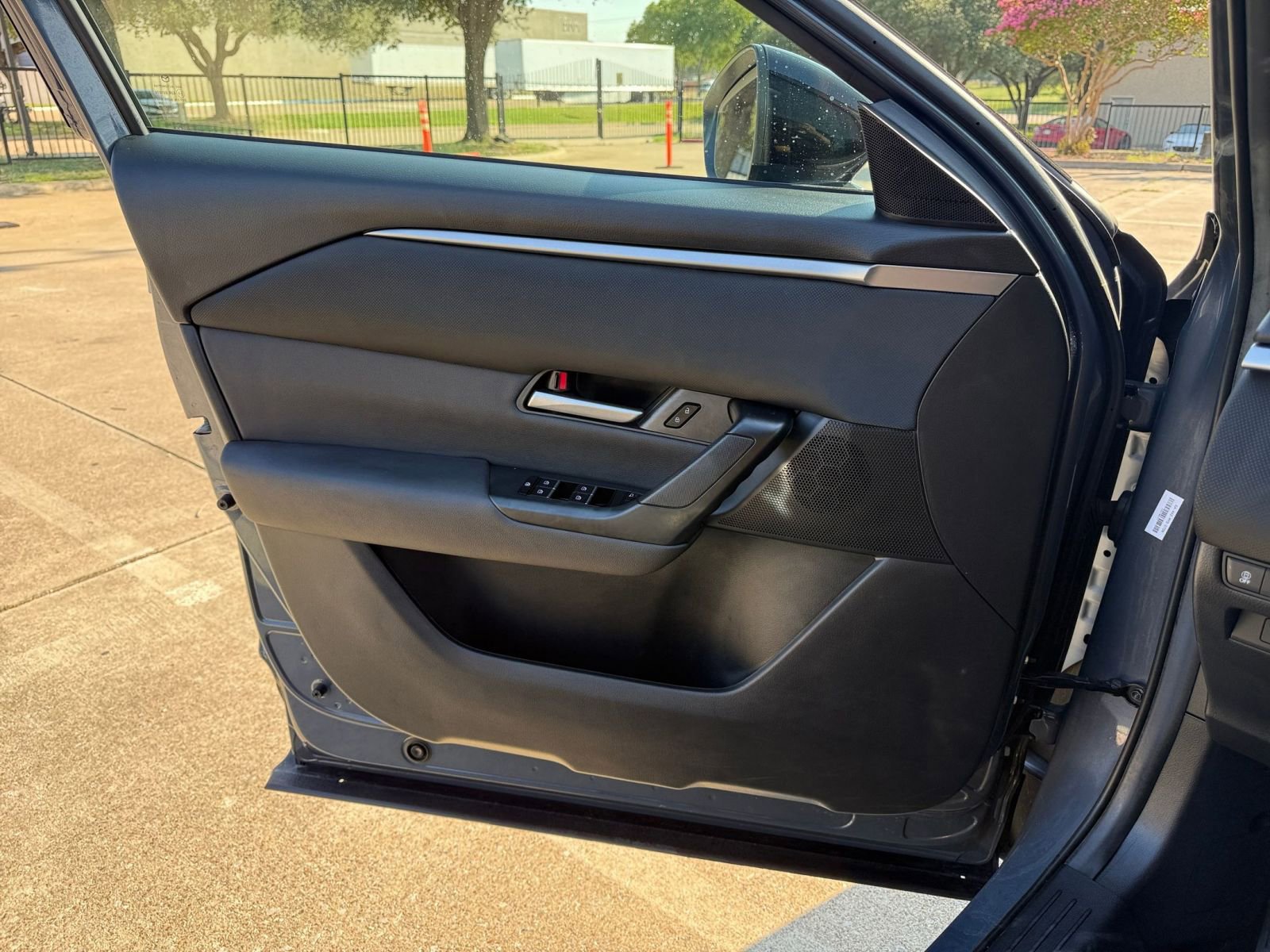 Thumbnail: 2025 Mazda CX-50 - 20