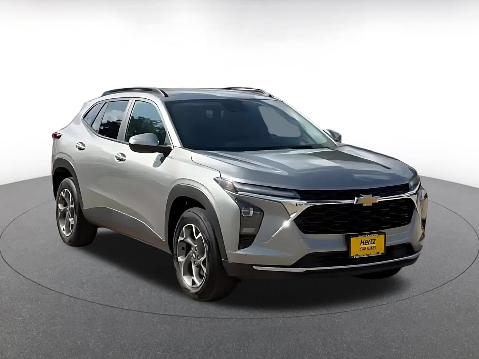 Thumbnail: 2025 Chevrolet Trax - 3