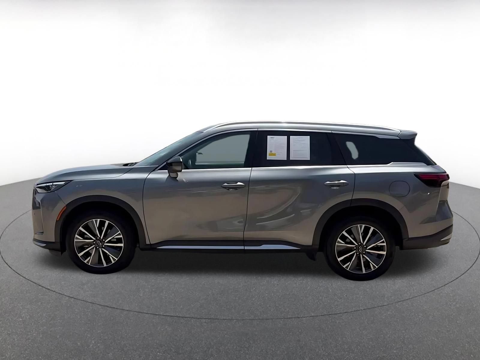 Thumbnail: 2026 INFINITI QX60 - 9