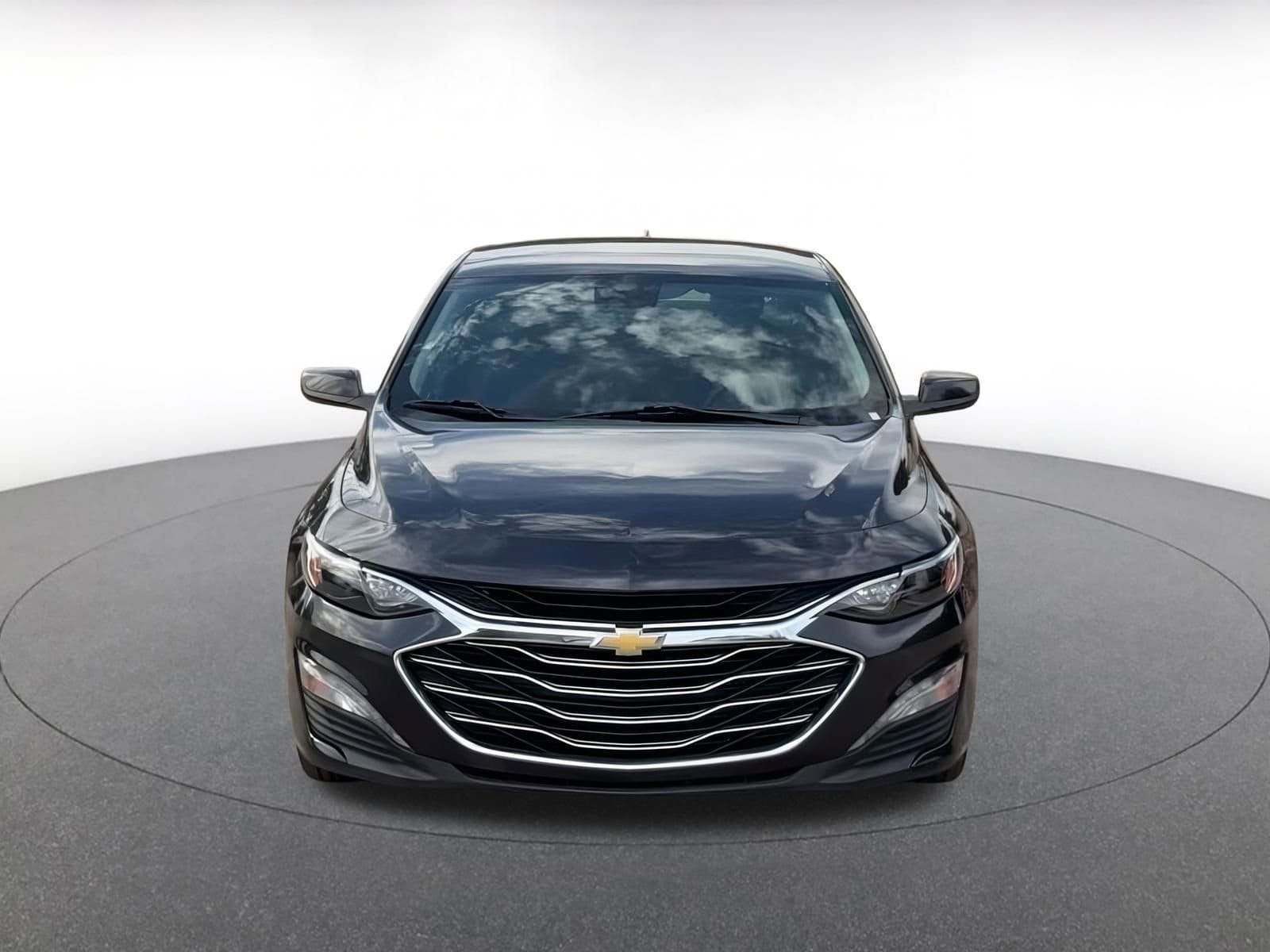 Thumbnail: 2023 Chevrolet Malibu - 4
