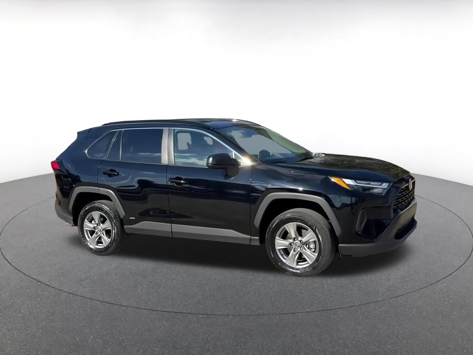 Thumbnail: 2025 Toyota RAV4 - 2