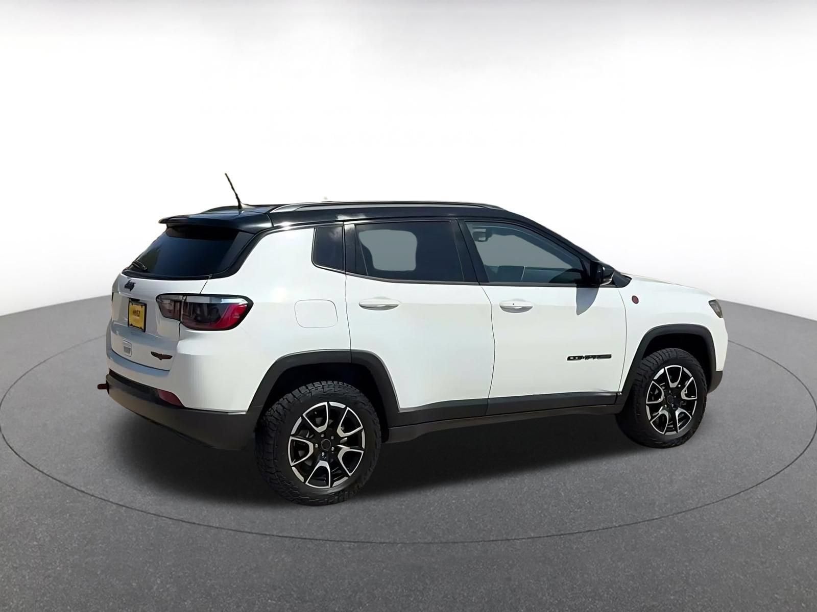Thumbnail: 2025 Jeep Compass - 13