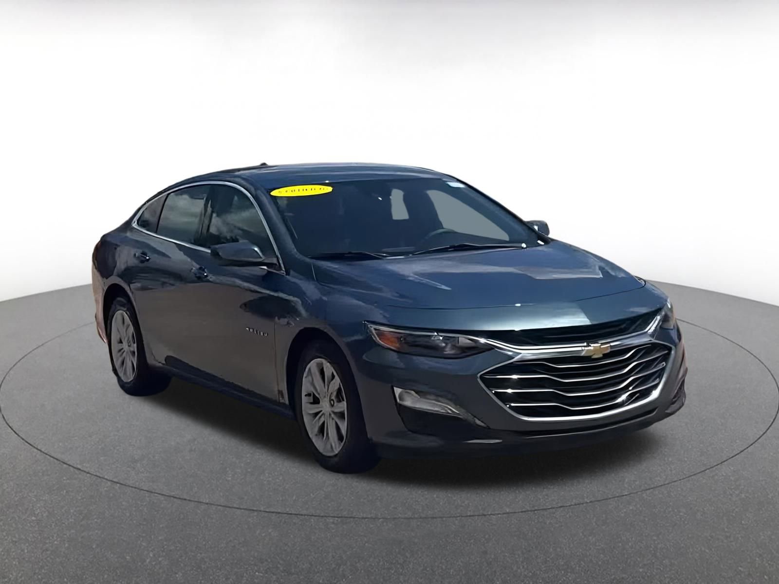 Thumbnail: 2024 Chevrolet Malibu - 4