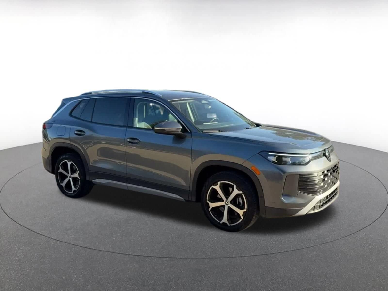 Thumbnail: 2026 Volkswagen Tiguan - 2