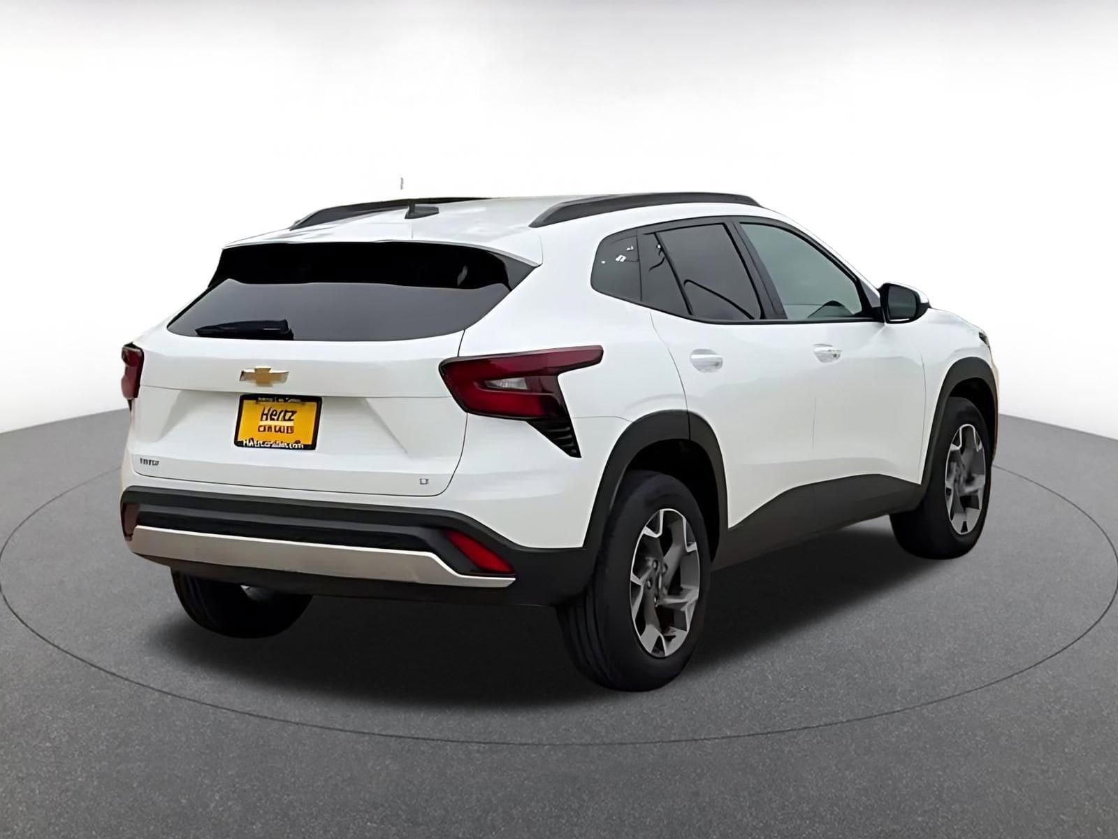 Thumbnail: 2025 Chevrolet Trax - 14