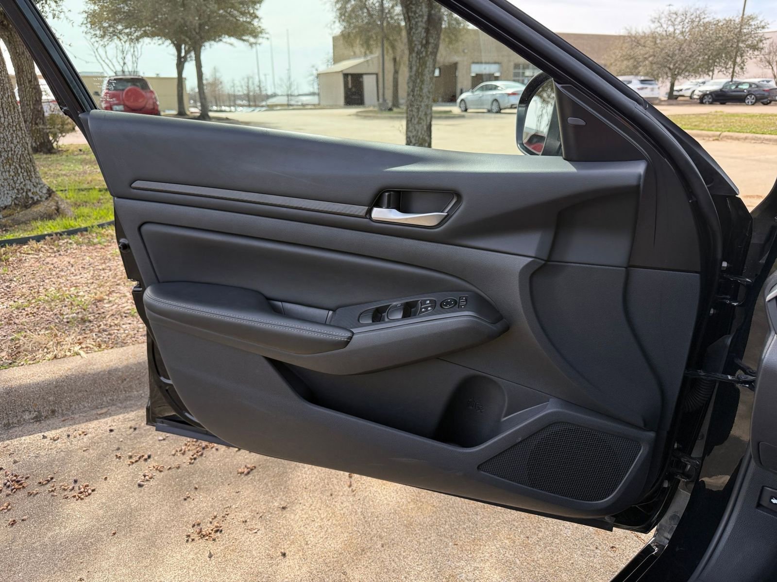 Thumbnail: 2025 Nissan Altima - 18