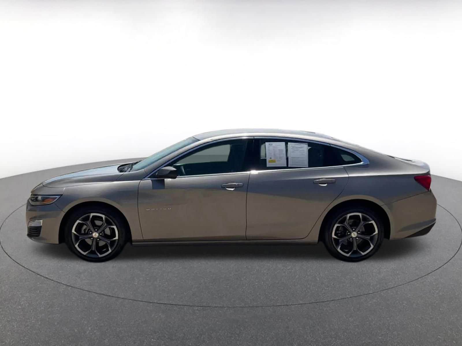 Thumbnail: 2024 Chevrolet Malibu - 9