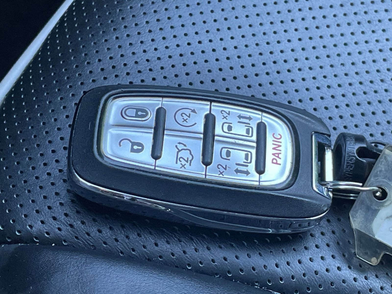 Thumbnail: 2025 Chrysler Pacifica - 29