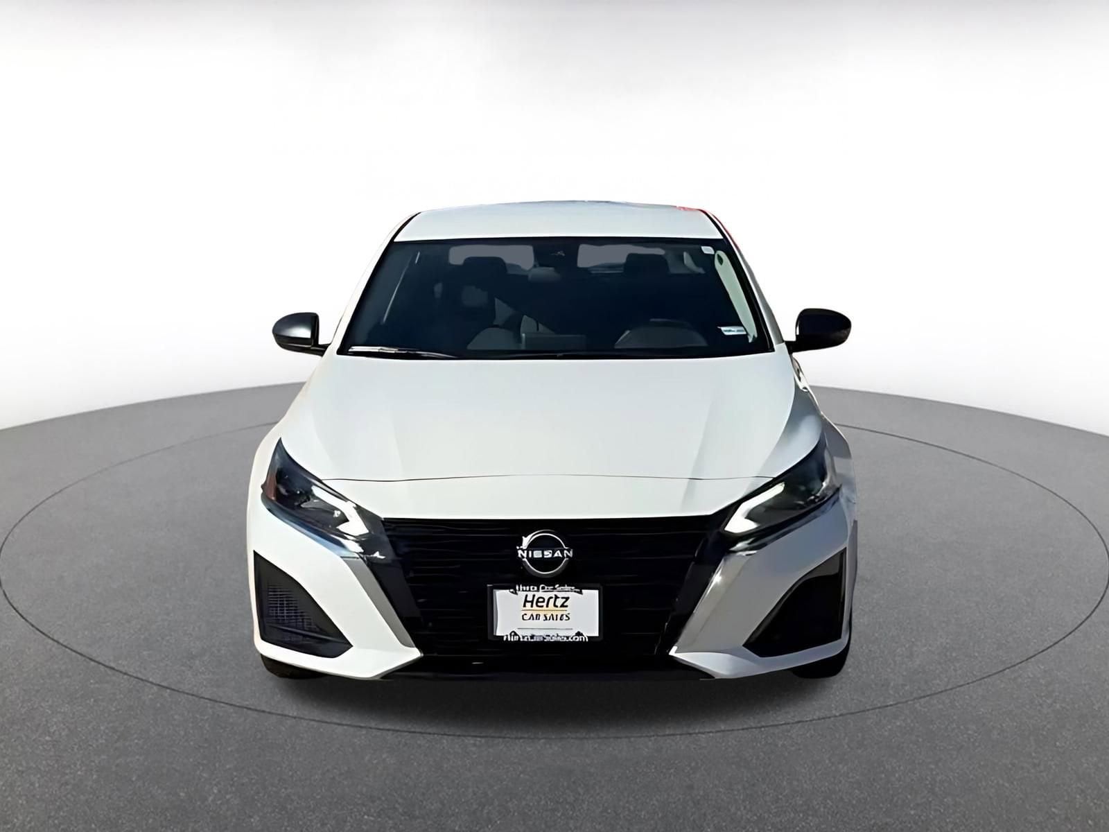 Thumbnail: 2025 Nissan Altima - 4