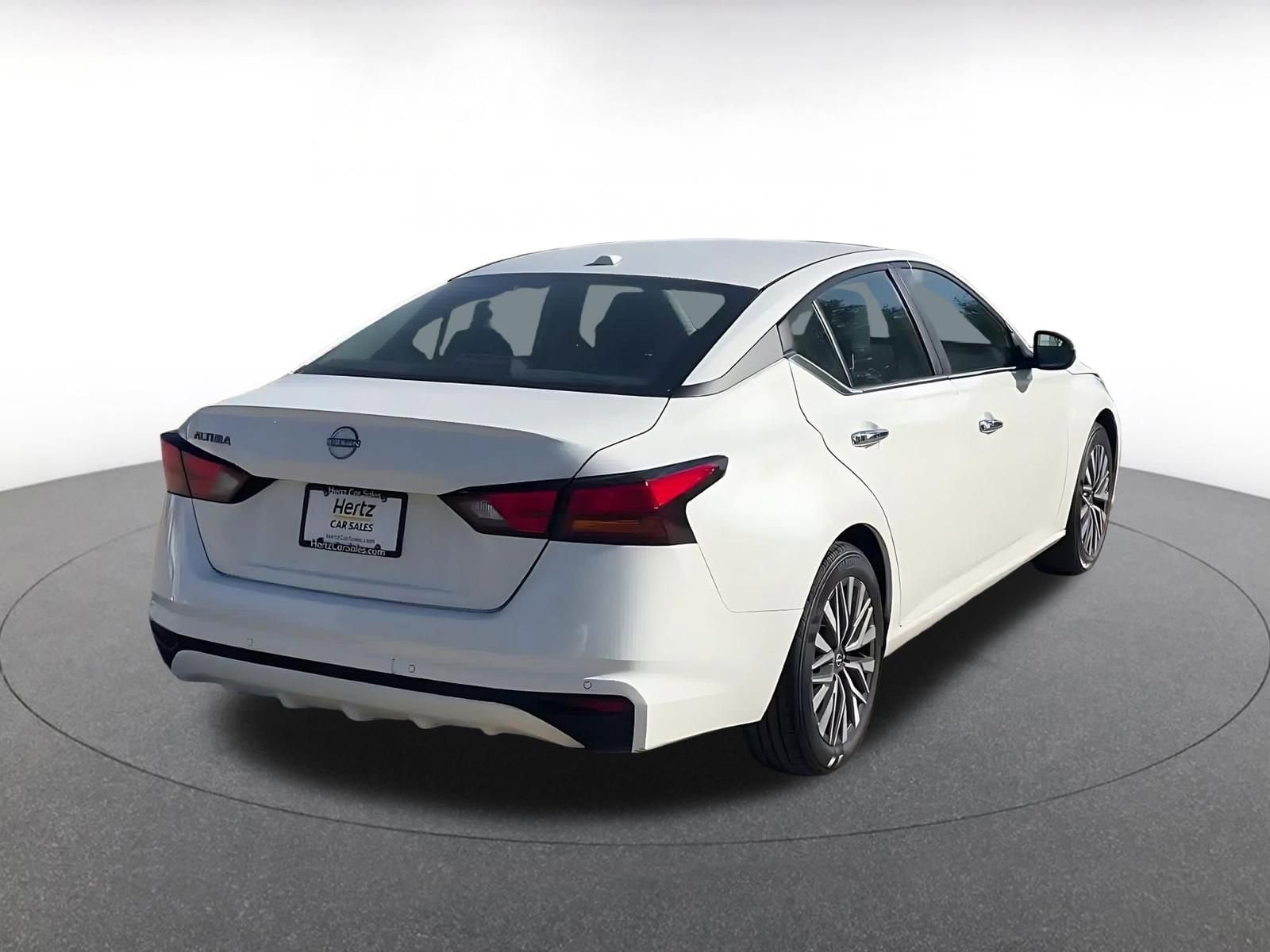 Thumbnail: 2025 Nissan Altima - 14