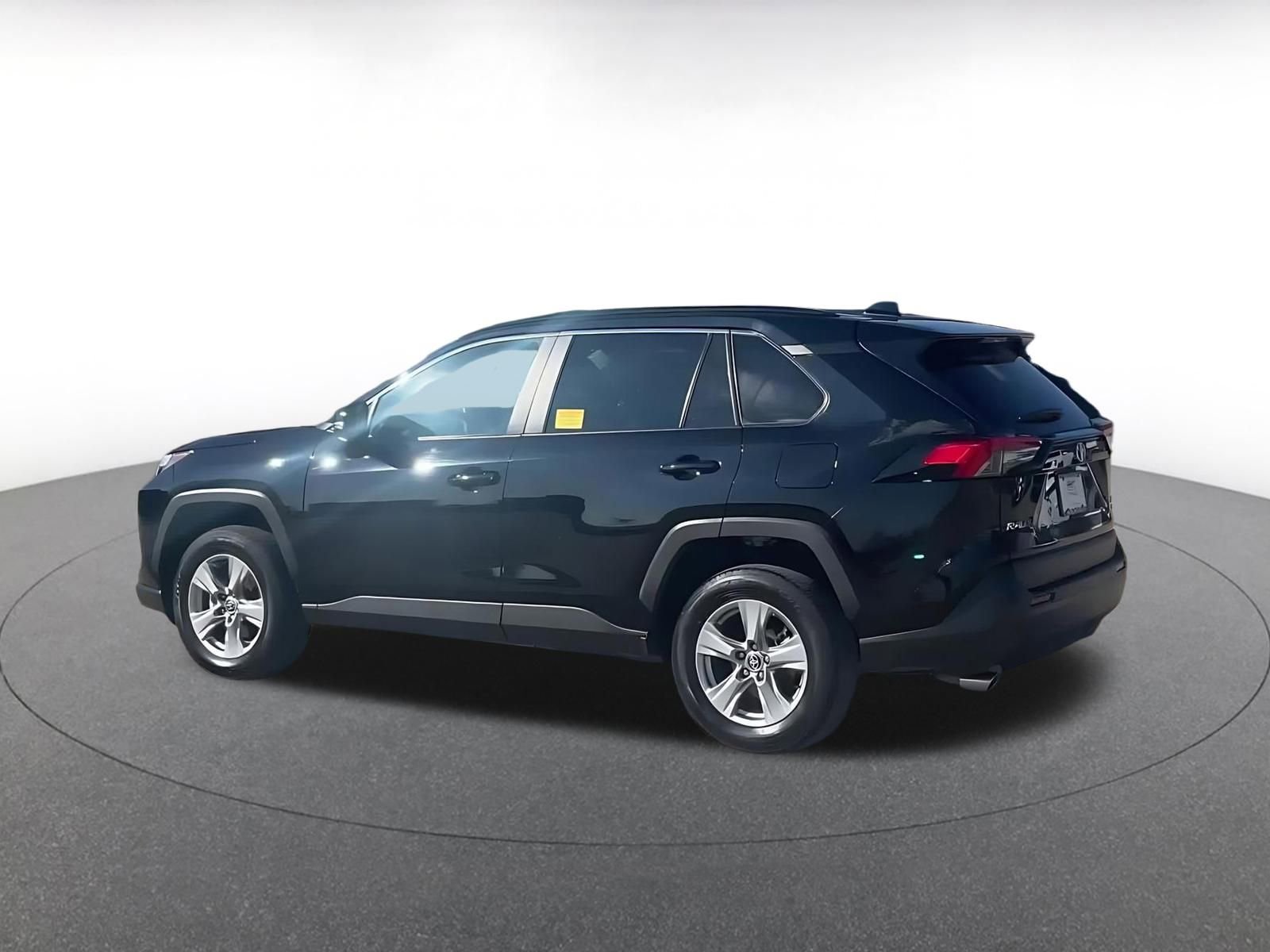 Thumbnail: 2025 Toyota RAV4 - 10