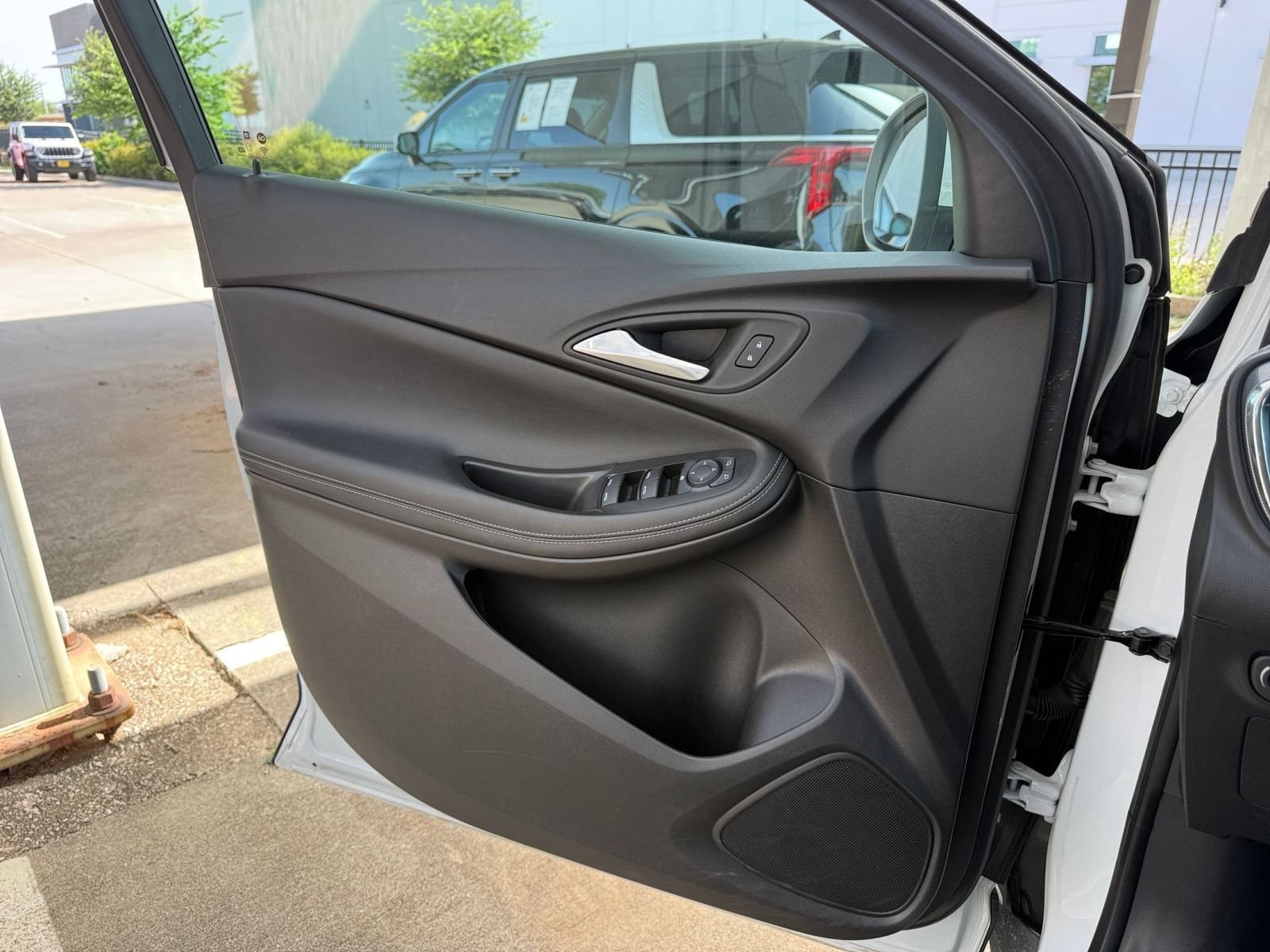 Thumbnail: 2025 Buick Encore GX - 18