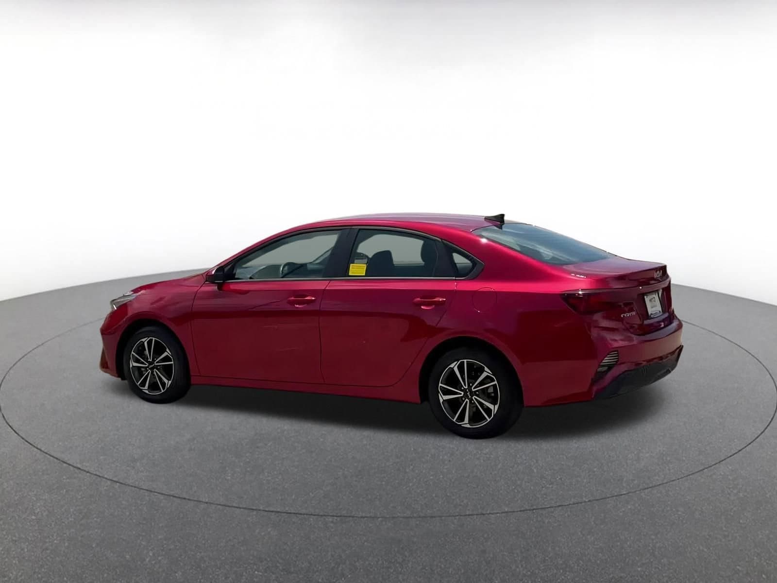 Thumbnail: 2024 Kia Forte - 10