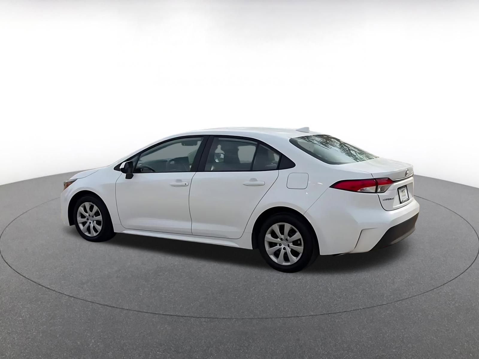 Thumbnail: 2025 Toyota Corolla - 10