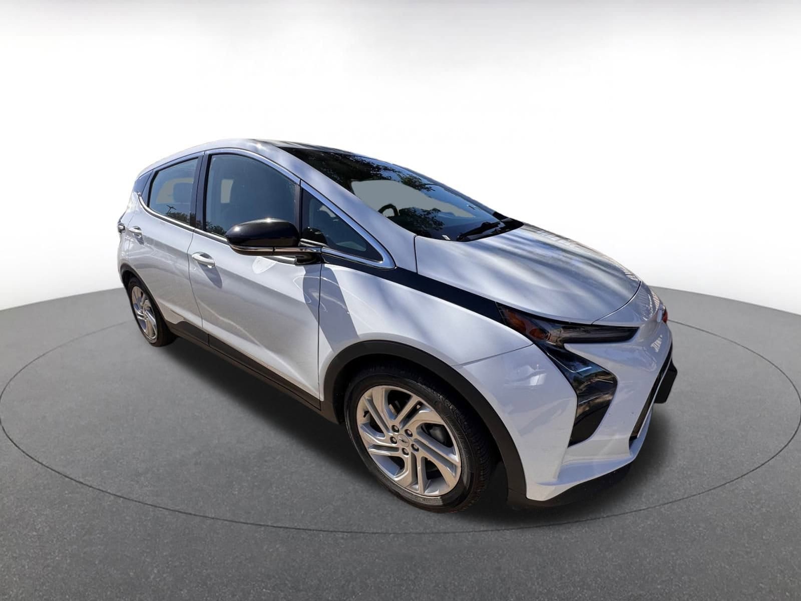 Thumbnail: 2023 Chevrolet Bolt EV - 1