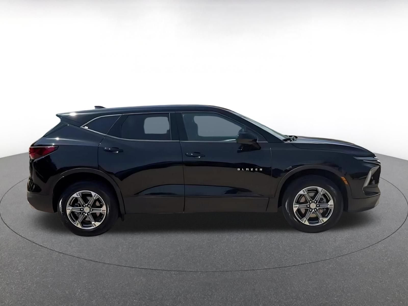 Thumbnail: 2026 Chevrolet Blazer - 16