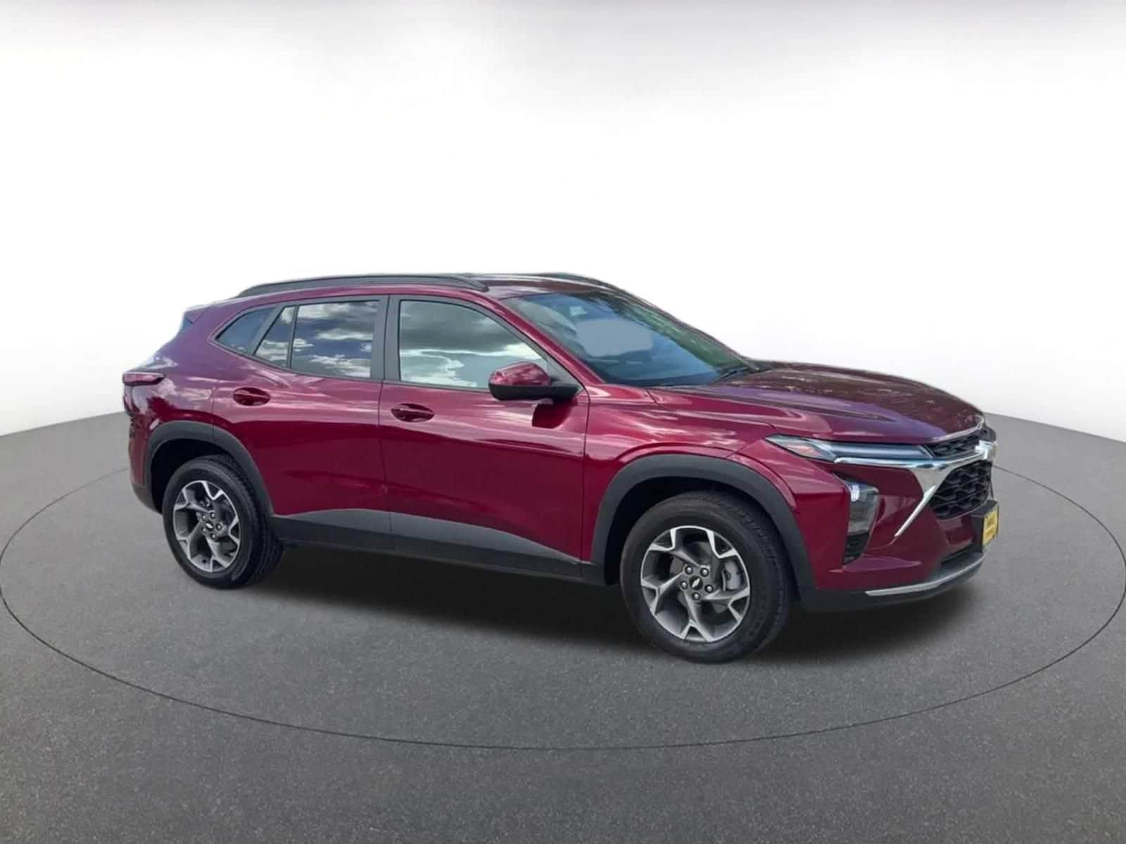Thumbnail: 2025 Chevrolet Trax - 2