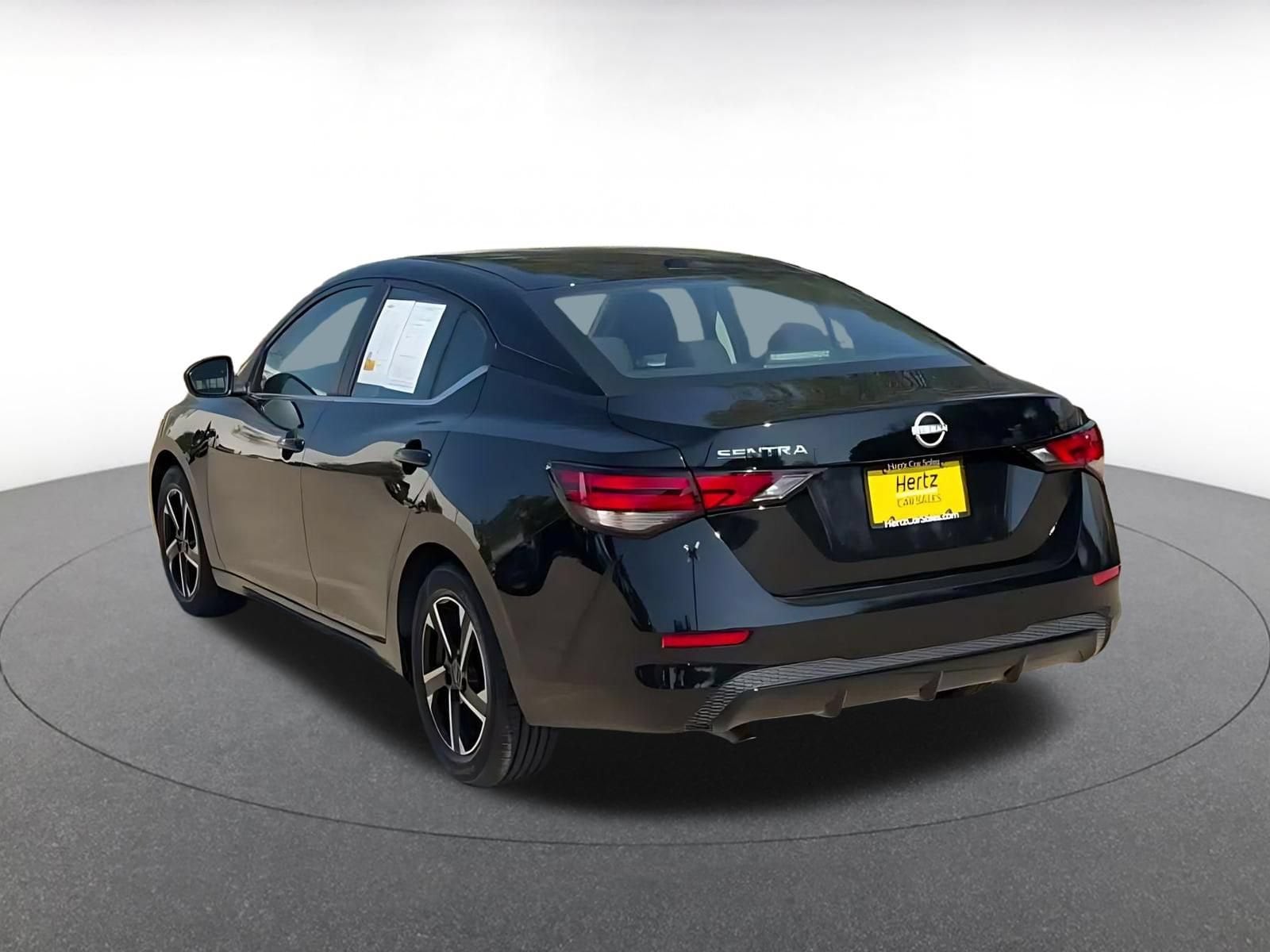 Thumbnail: 2025 Nissan Sentra - 10