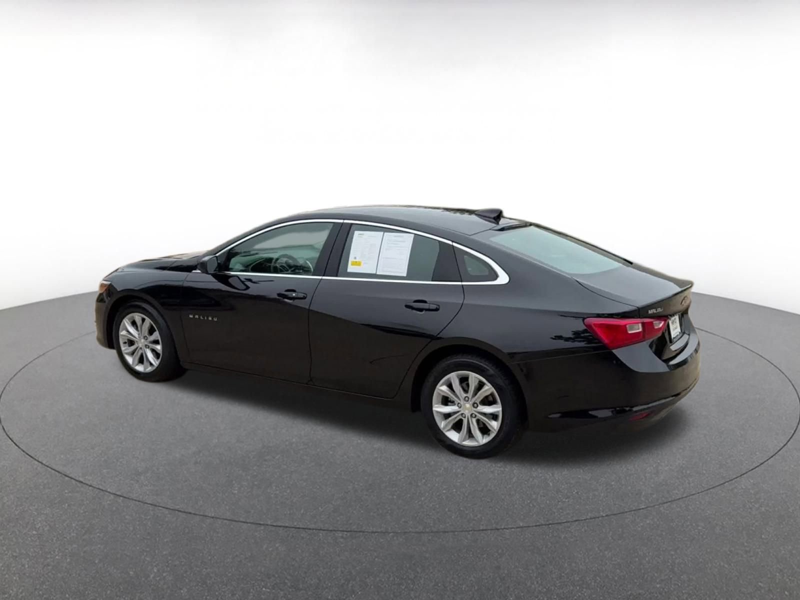 Thumbnail: 2024 Chevrolet Malibu - 10