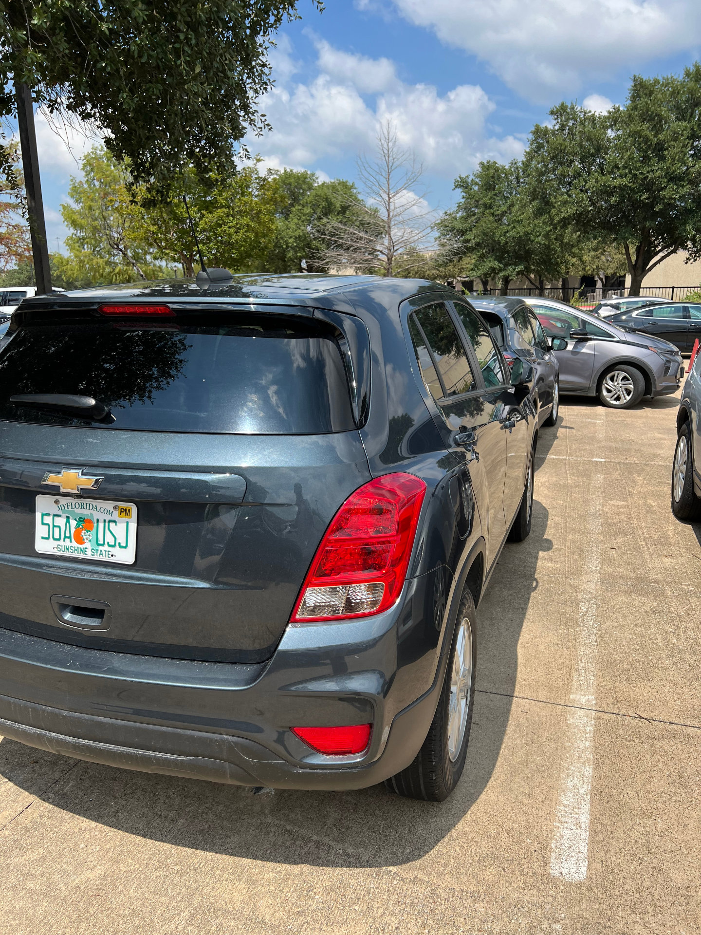 2021 Chevrolet Trax LS 2