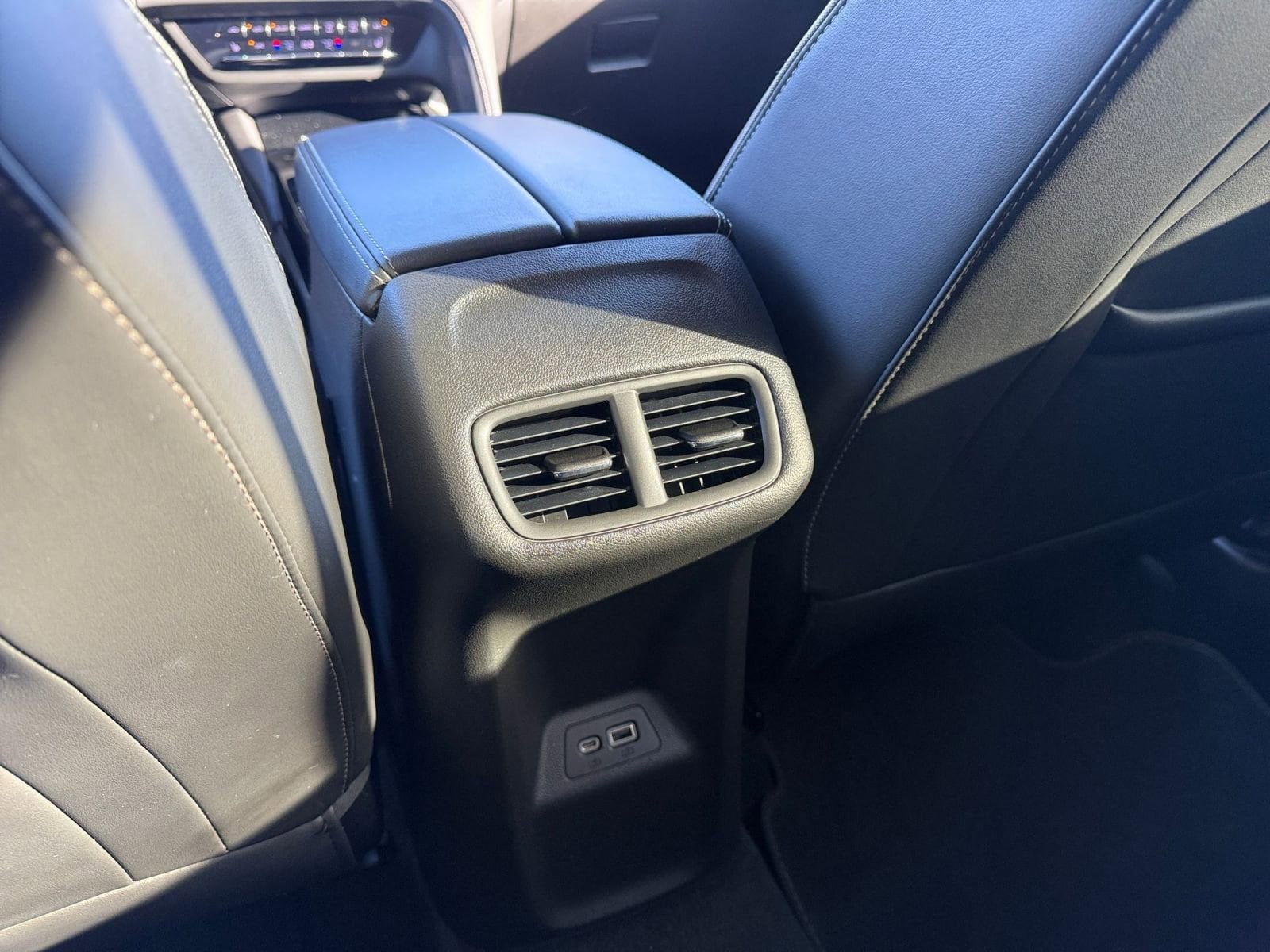 Thumbnail: 2023 Buick Envision - 24