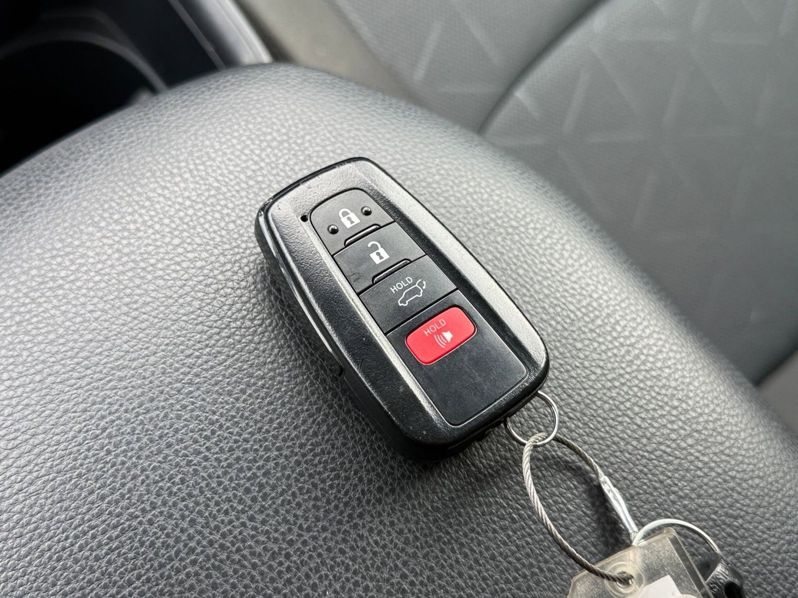 Thumbnail: 2025 Toyota RAV4 - 22