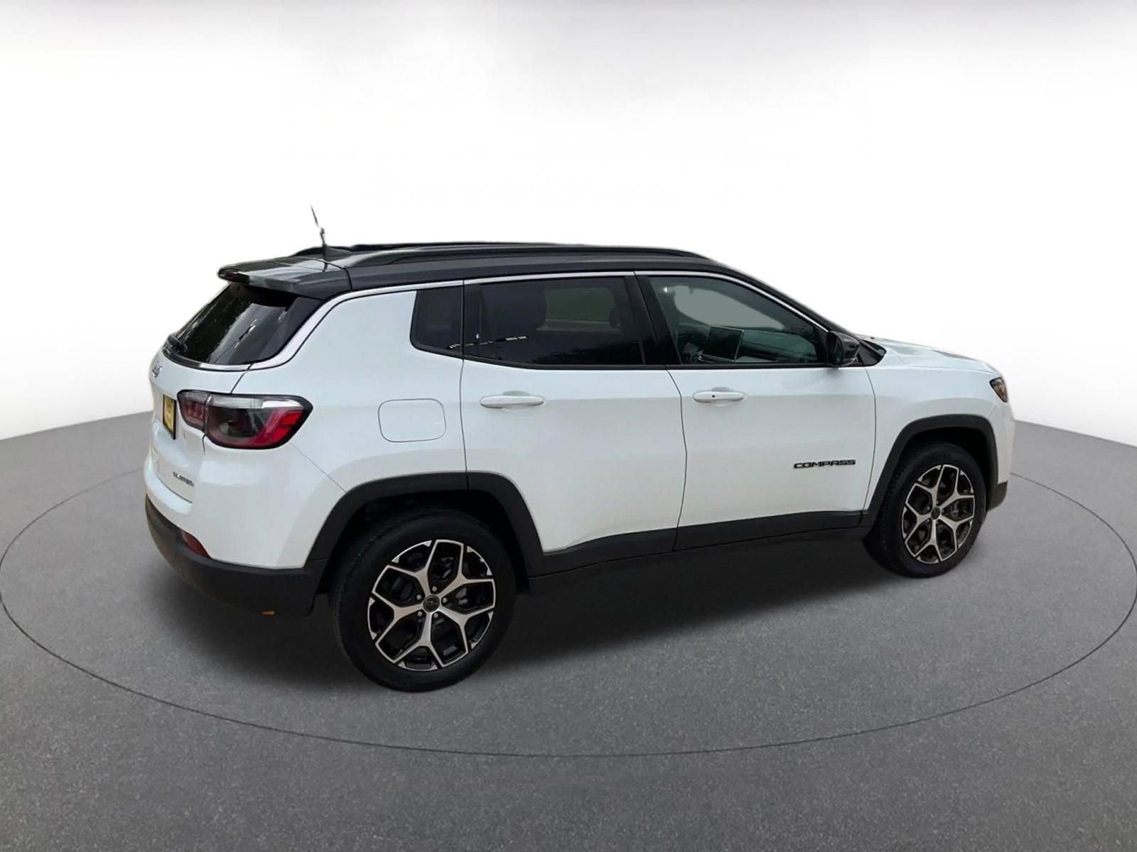 Thumbnail: 2025 Jeep Compass - 14