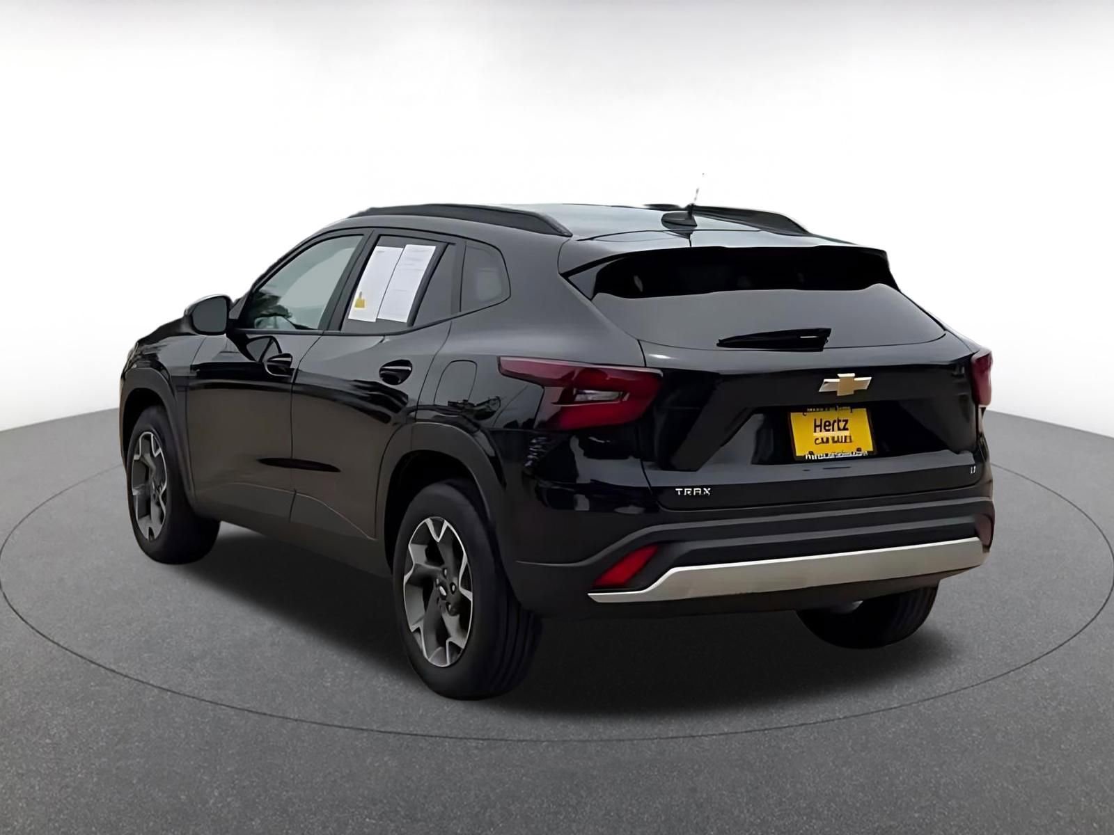 Thumbnail: 2025 Chevrolet Trax - 11