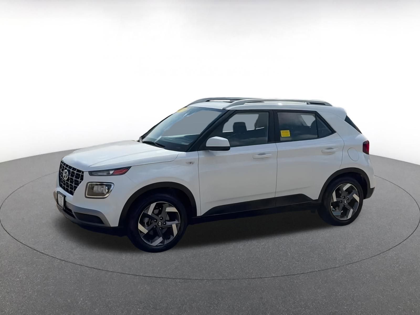 Thumbnail: 2023 Hyundai Venue - 8