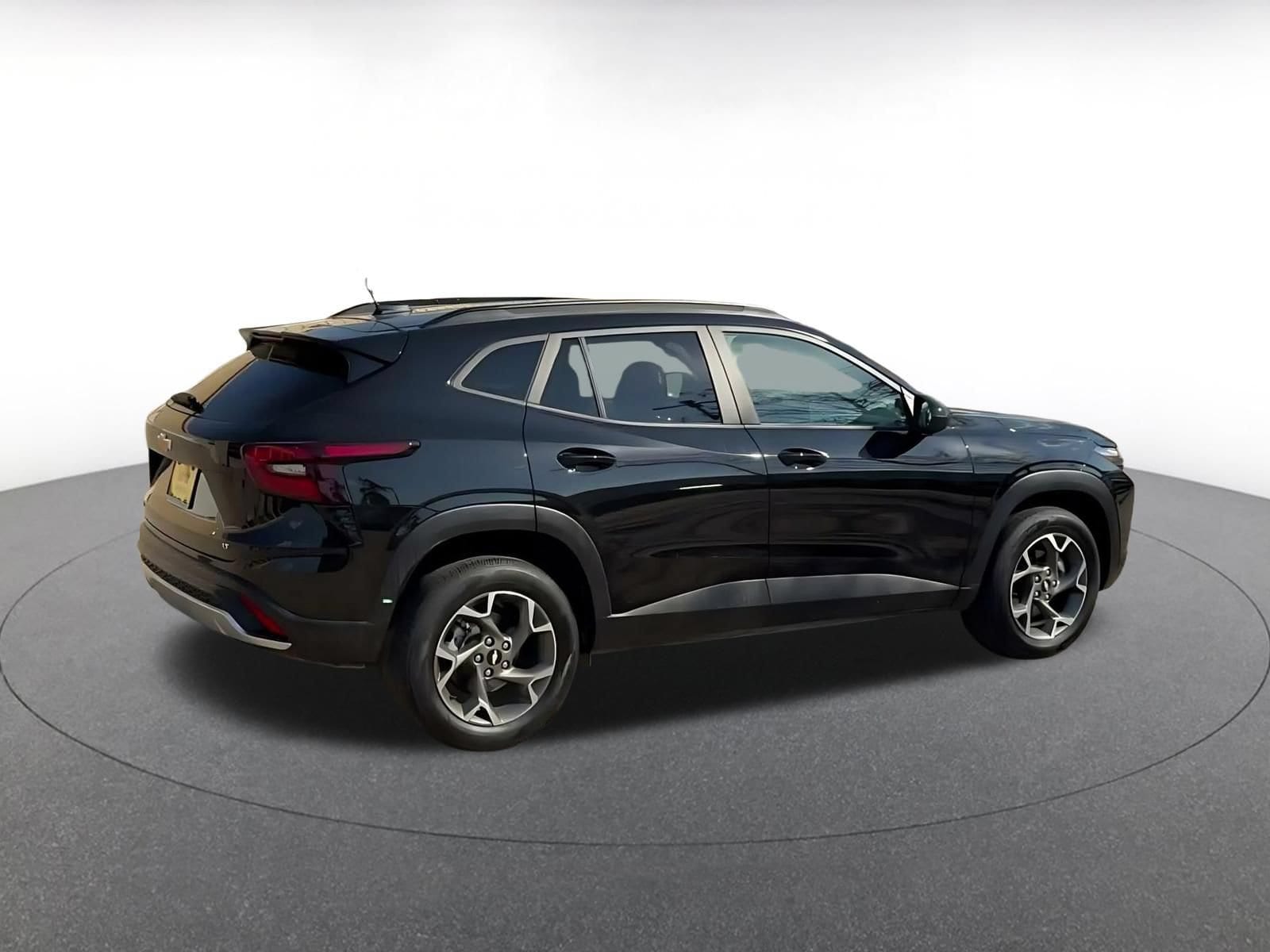 Thumbnail: 2025 Chevrolet Trax - 14