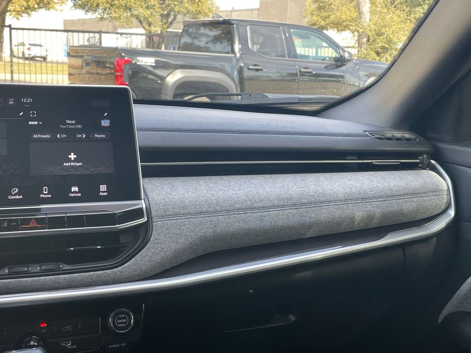 Thumbnail: 2023 Jeep Compass - 35