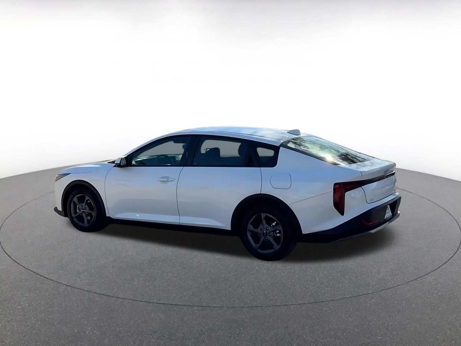 Thumbnail: 2025 Kia K4 - 10