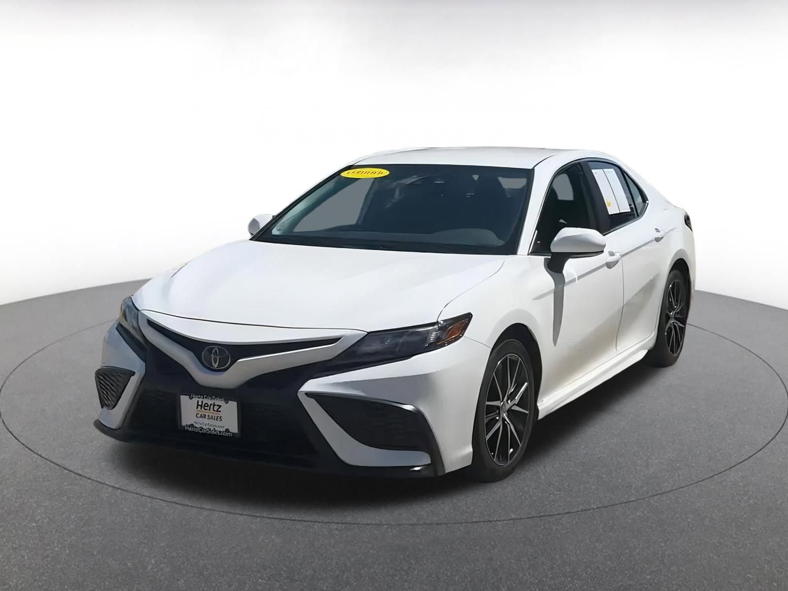 2022 Toyota Camry SE 6