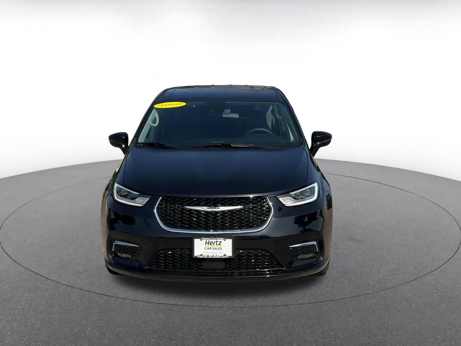 Thumbnail: 2024 Chrysler Pacifica - 4