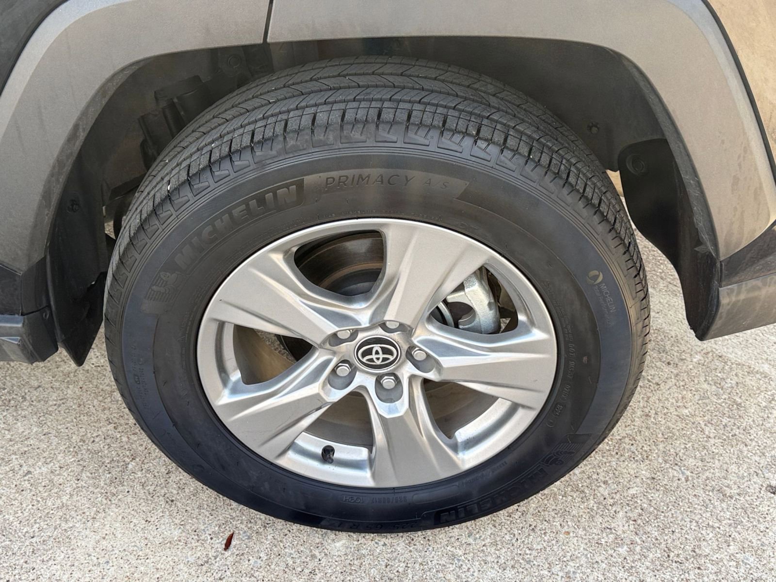 Thumbnail: 2025 Toyota RAV4 - 31