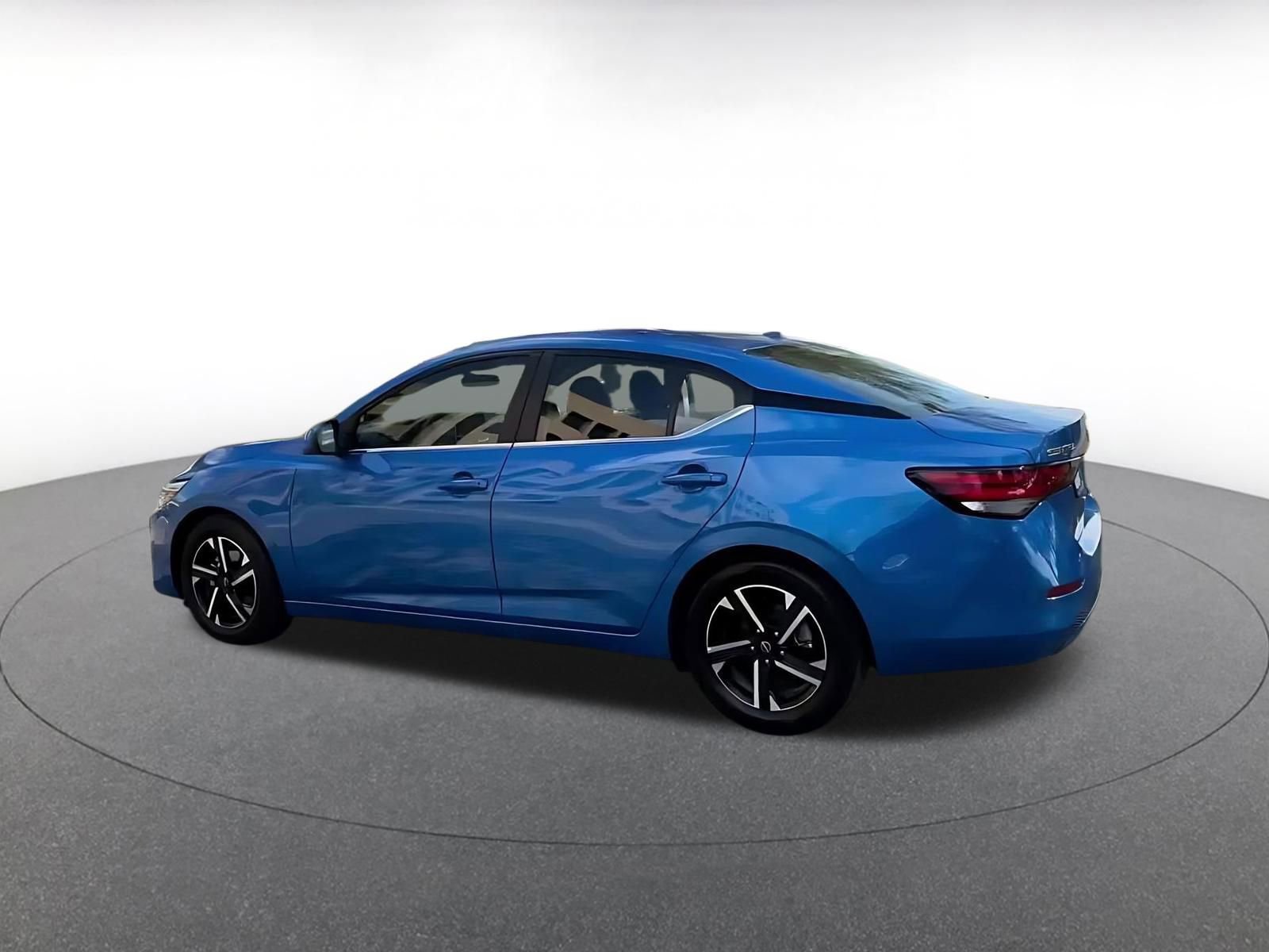 Thumbnail: 2025 Nissan Sentra - 10