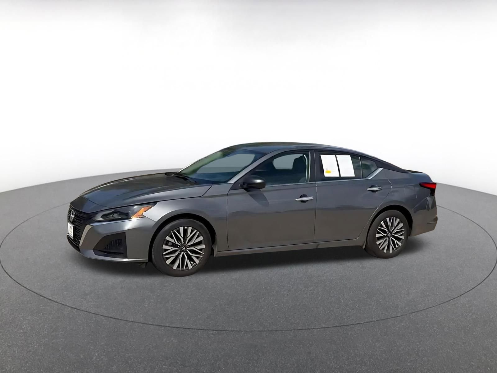 Thumbnail: 2025 Nissan Altima - 8
