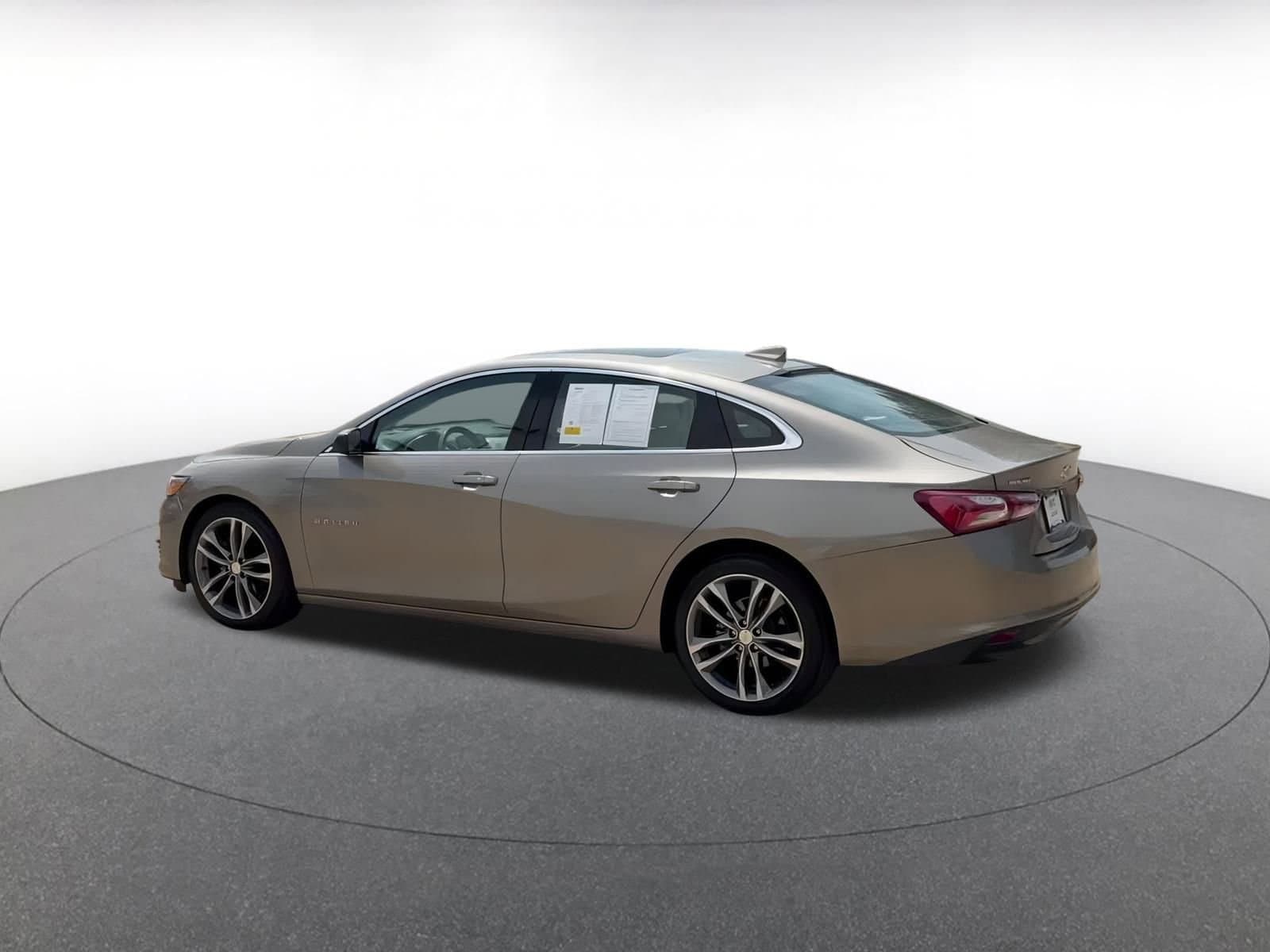 Thumbnail: 2024 Chevrolet Malibu - 10