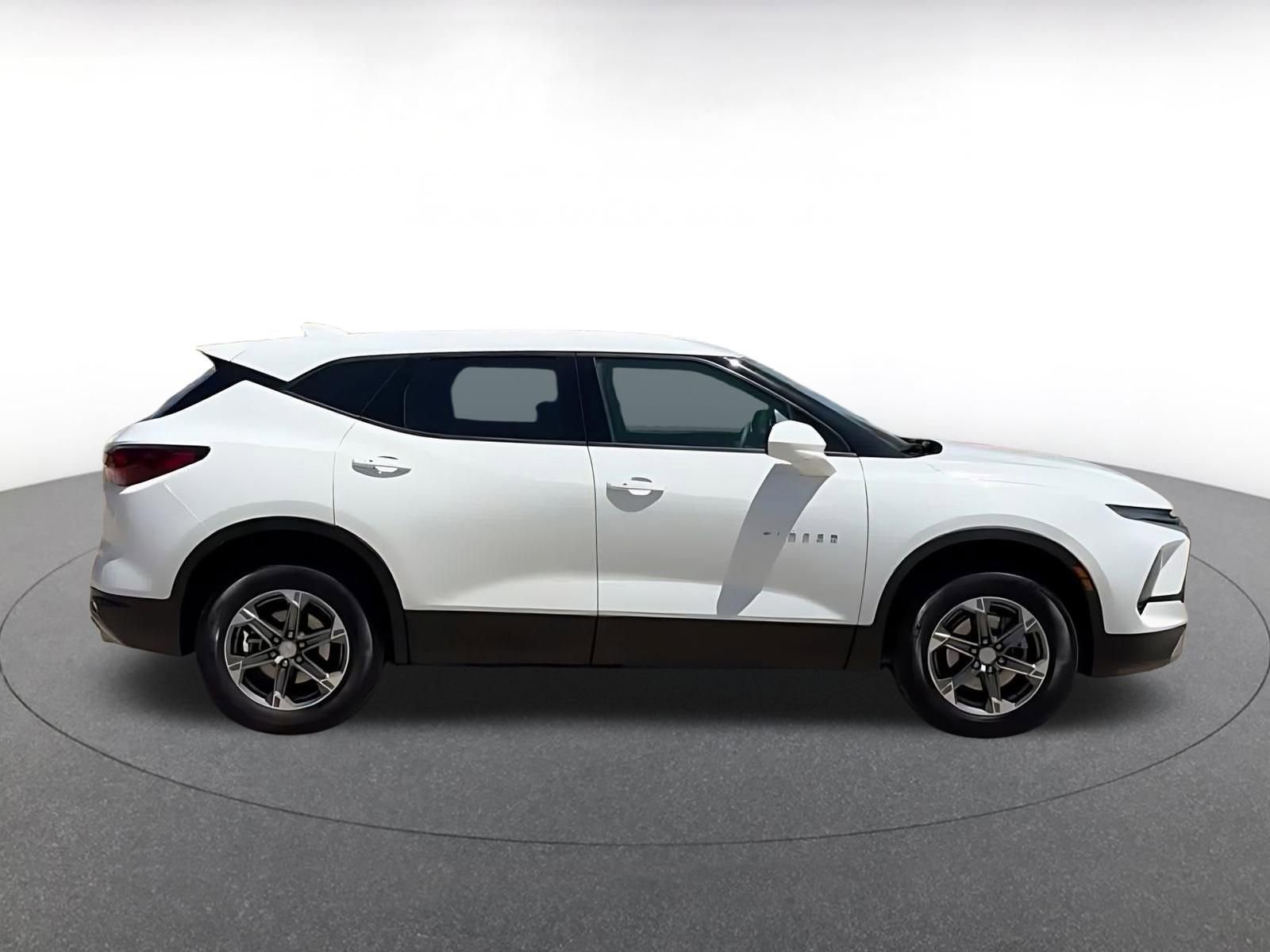 Thumbnail: 2025 Chevrolet Blazer - 16