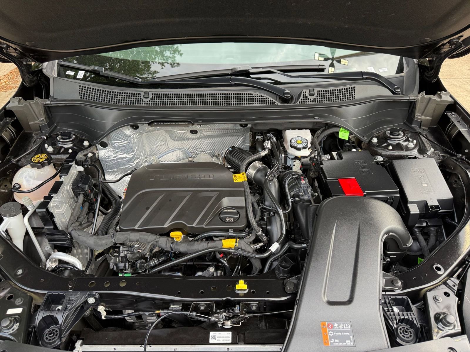 Thumbnail: 2025 Chevrolet Trax - 32