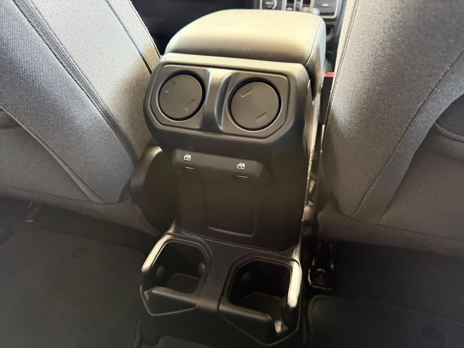 Thumbnail: 2025 Jeep Wrangler - 23