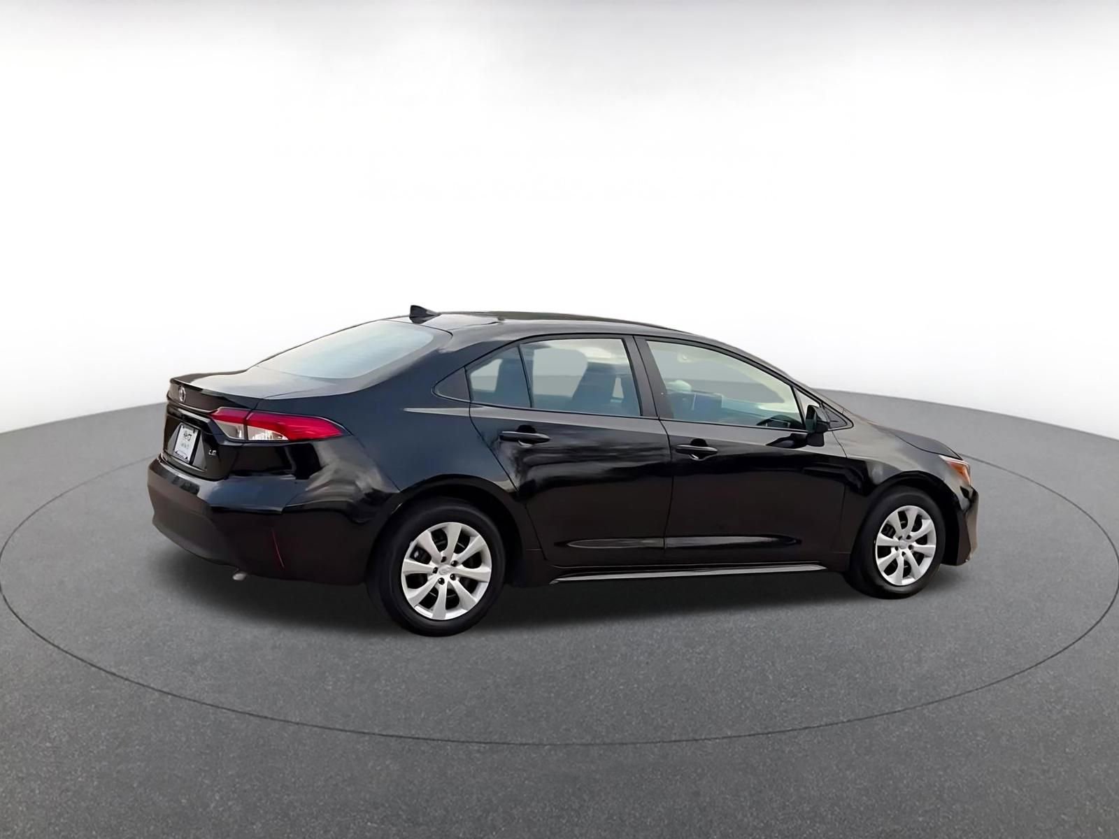 Thumbnail: 2025 Toyota Corolla - 15