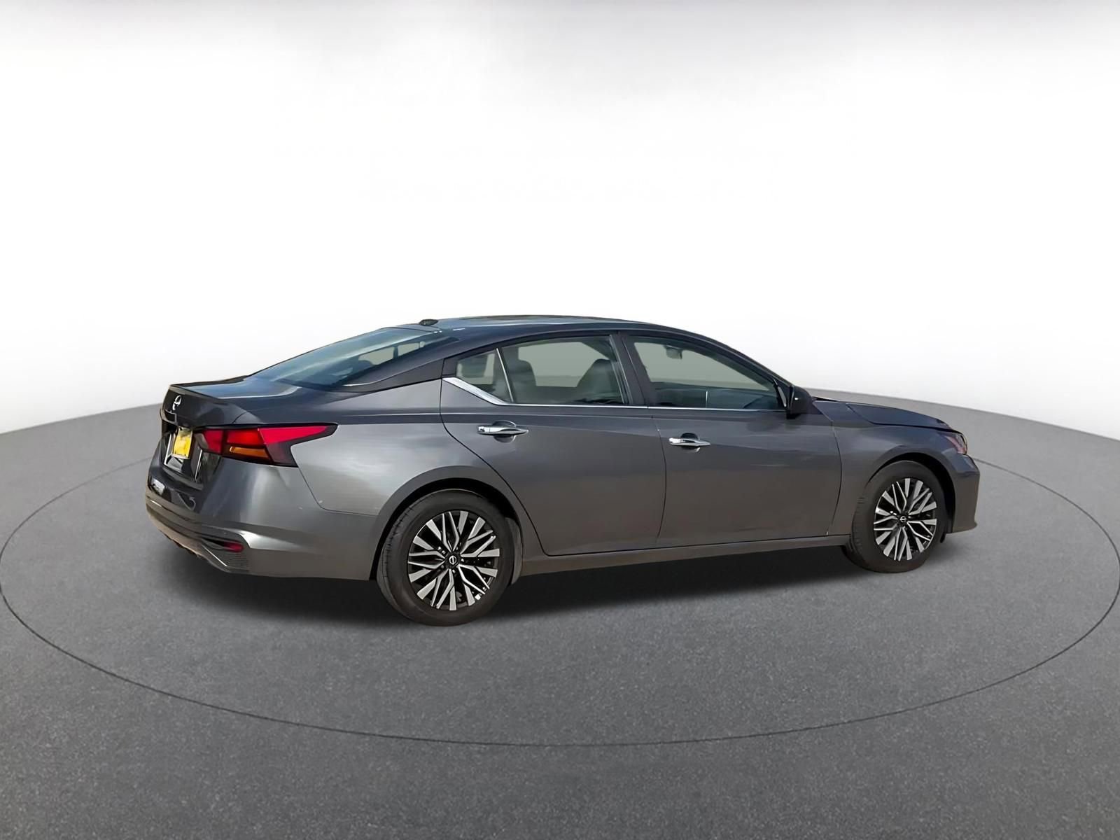 Thumbnail: 2025 Nissan Altima - 15