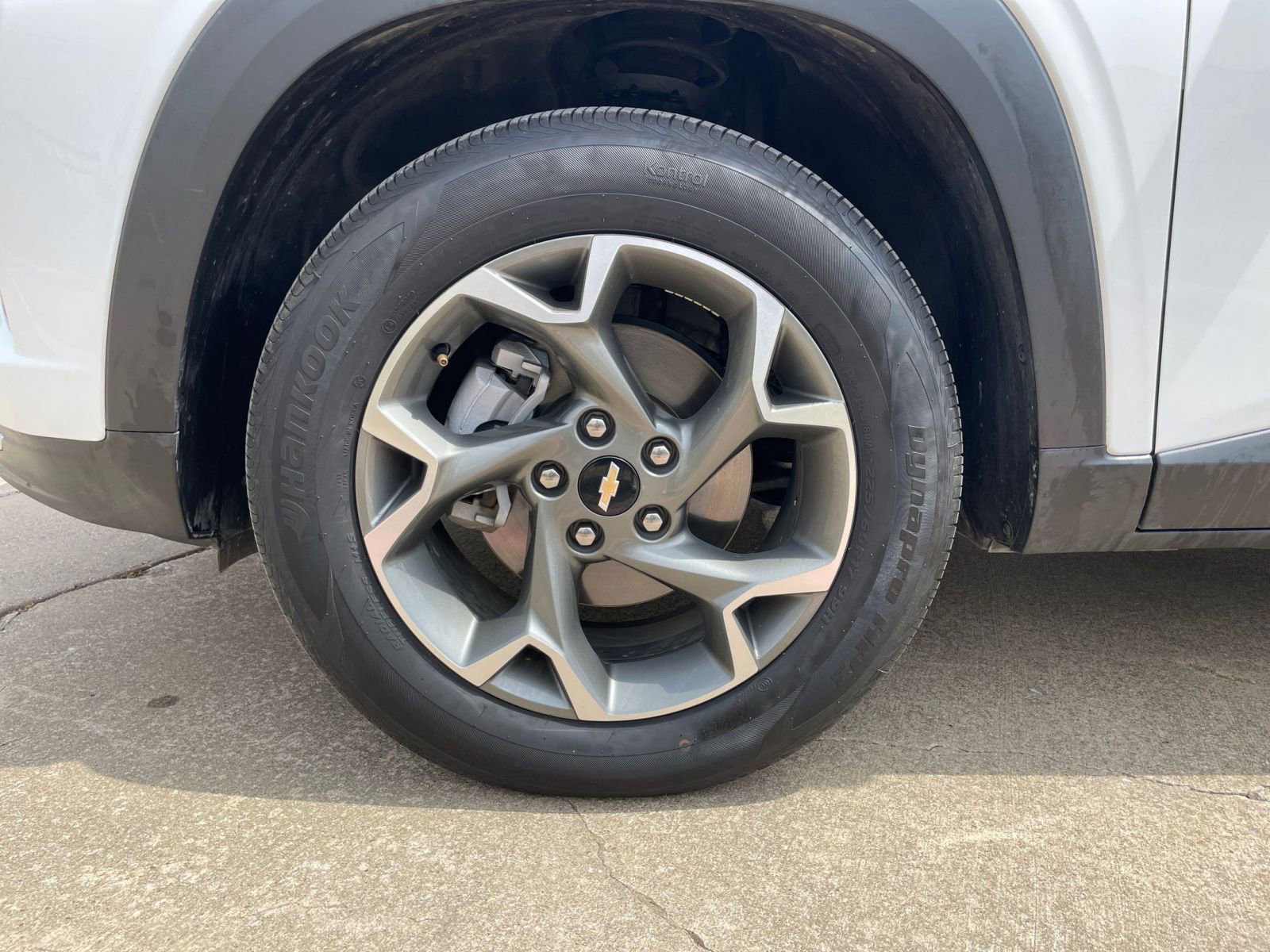 Thumbnail: 2025 Chevrolet Trax - 33