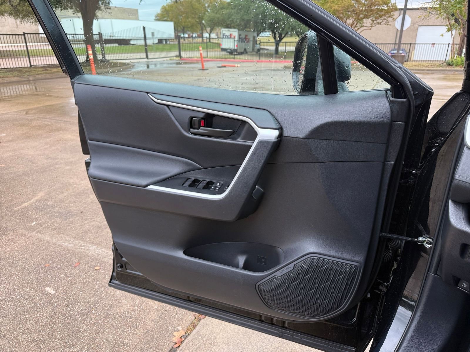 Thumbnail: 2025 Toyota RAV4 - 20