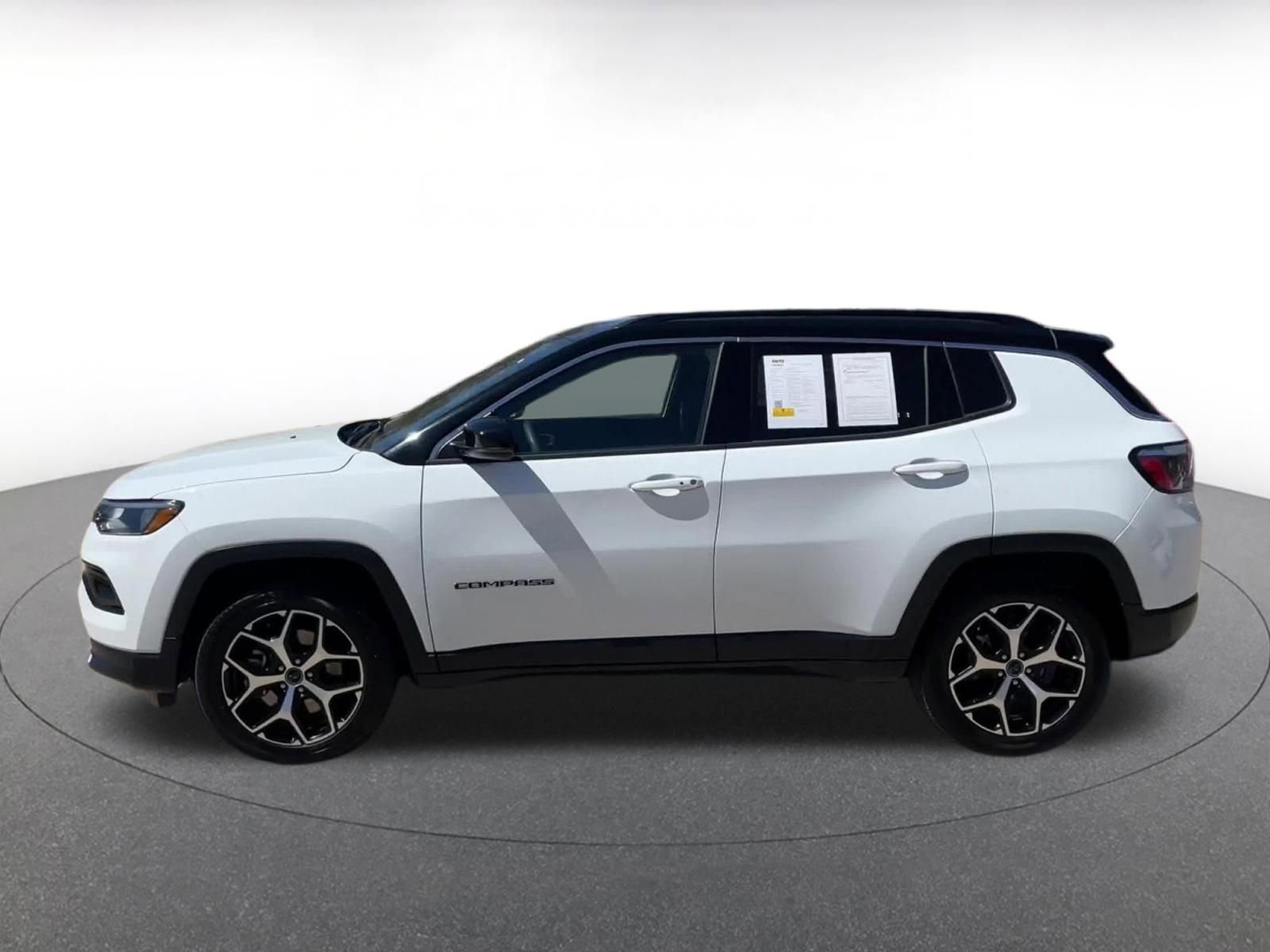 Thumbnail: 2025 Toyota Corolla - 9