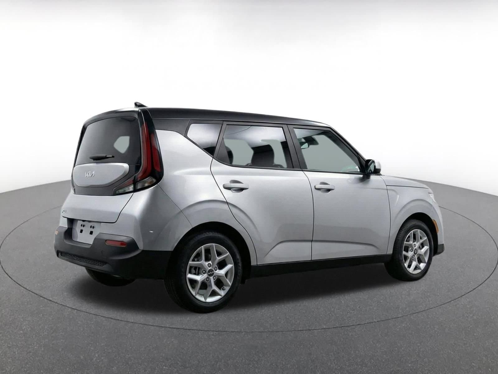 2025 Kia Soul LX - Photo 9