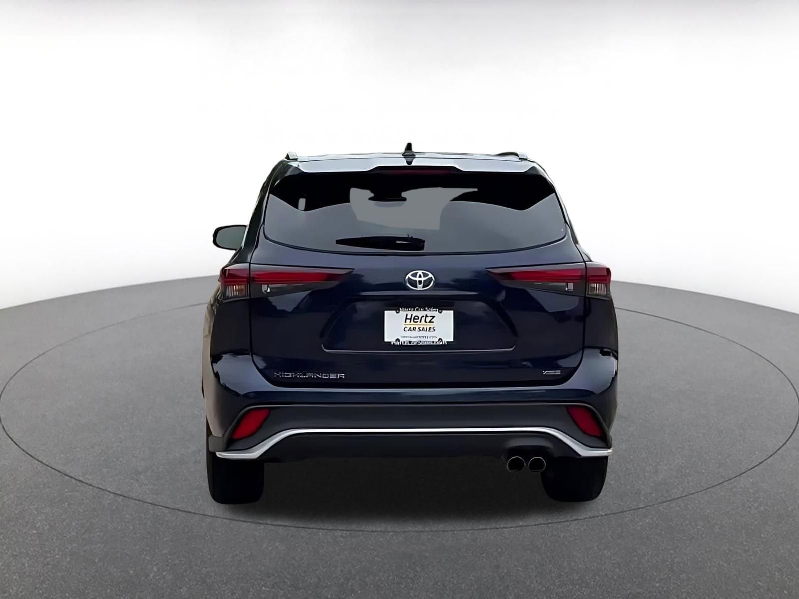 Thumbnail: 2024 Toyota Highlander - 12