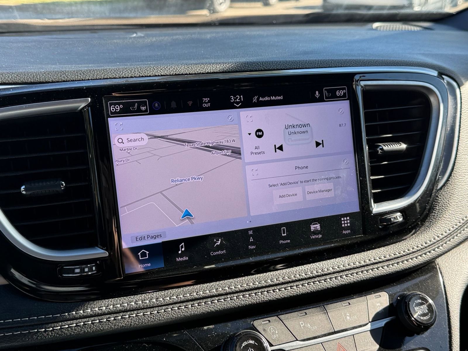 Thumbnail: 2025 Chrysler Pacifica - 22