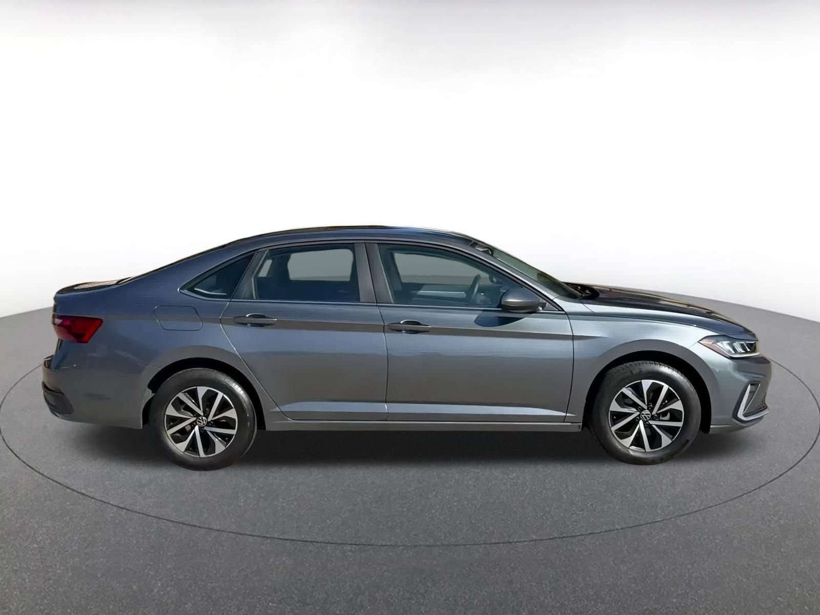 Thumbnail: 2025 Volkswagen Jetta - 16